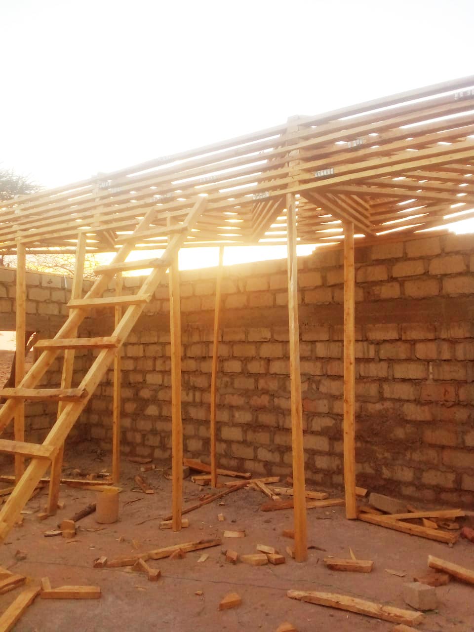The construction of the roof structure.